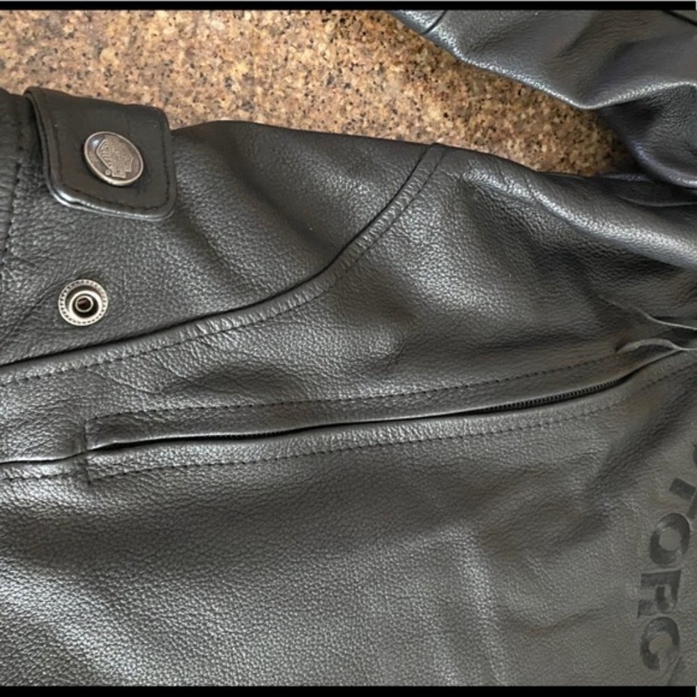 Authentic Harley Davidson Miss Enthusiast Black Leather Jacket Medium EUC - Picture 6 of 7
